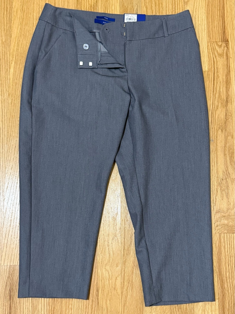 Women’s Apt 9 Classic Capri Dress Pants, Size 6P, Charcoal Gray, BNWT